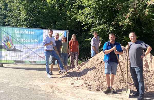 Lichtenfels: Spatenstich für den Glasfasernetzausbau BayGibitR-1